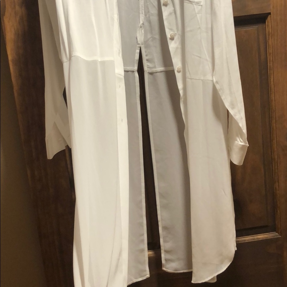 Long  split blouse - Picture 2 of 5
